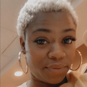 Meet your Posher, Irenia